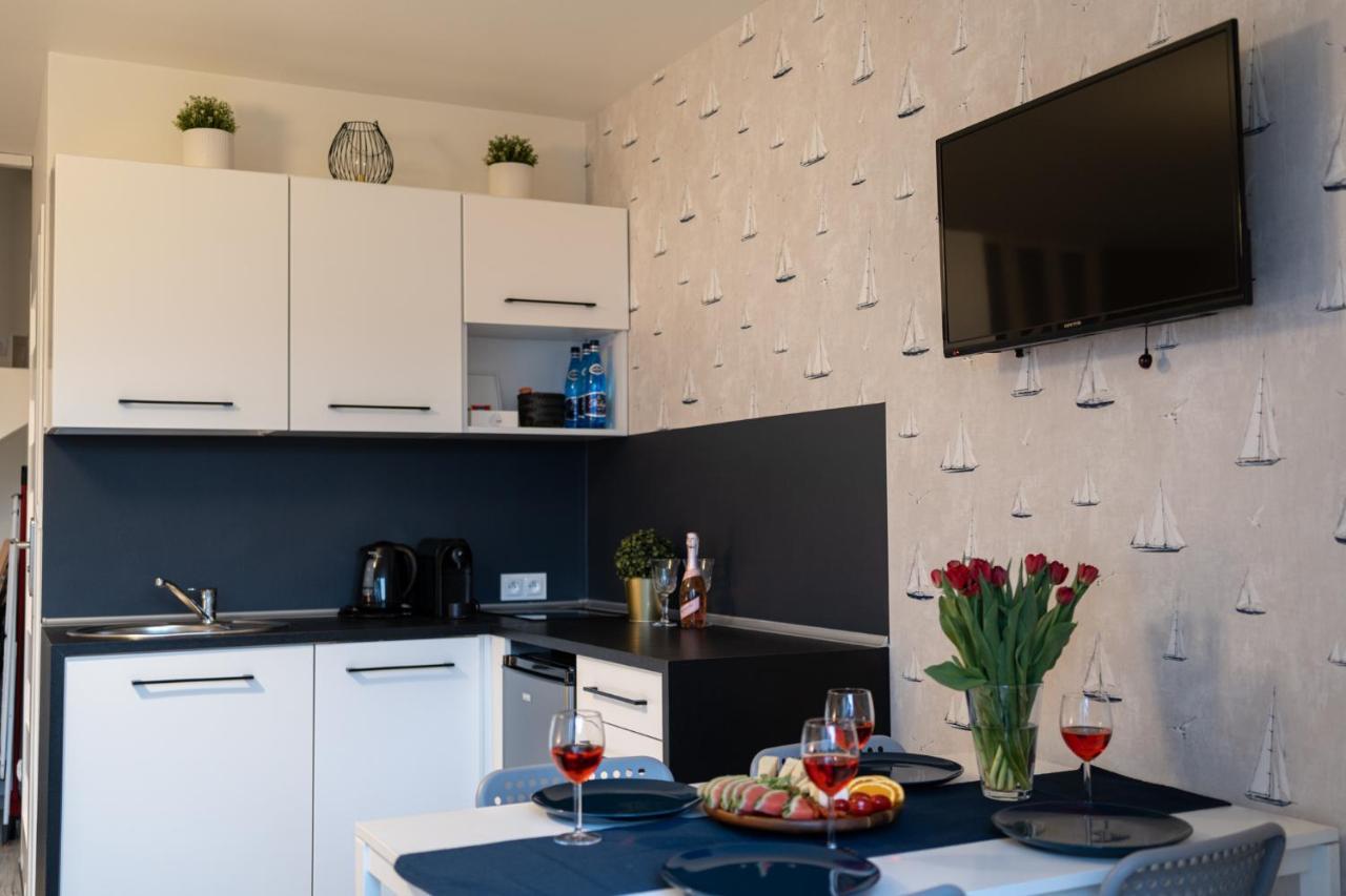 Karwia Marina Apartamenty Εξωτερικό φωτογραφία